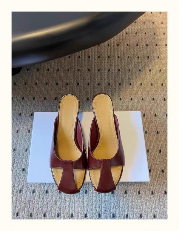 Fashion Thin Heels Low Cover Toe Shoes Slippers Casual Slides Slipers Women Luxury Fretwork Summer Genuine Leather 2025 Rome Fabric Sexy