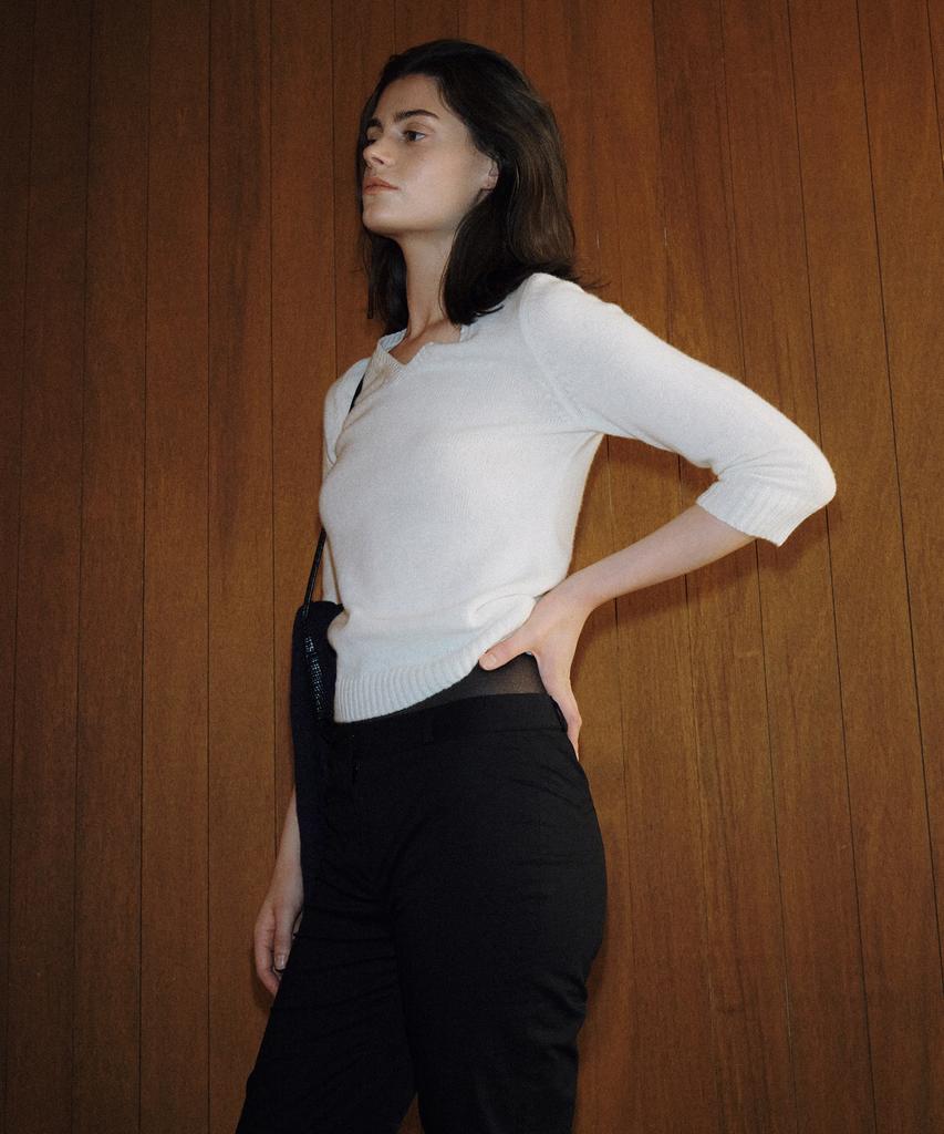 108POUND Palette V-Neck Knit_Ivory
