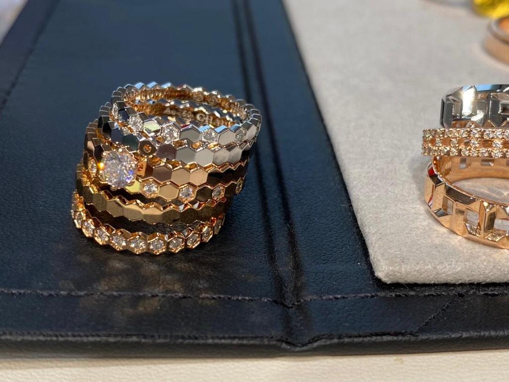 Rose Gold Honeycomb Diamond Ring - Stackable, Full & Half Diamond Design for Women