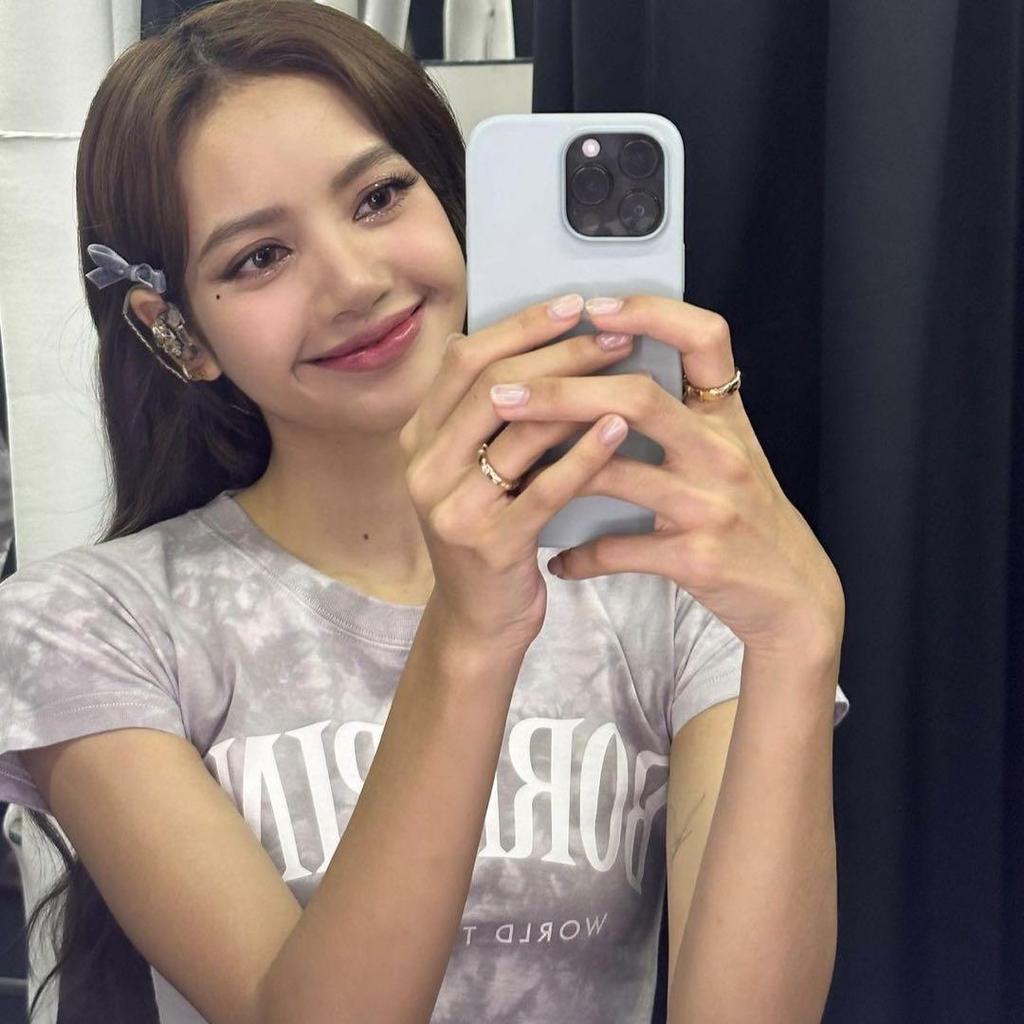 [USED] Price reduced blackpink BORNPINK gray short T-shirt