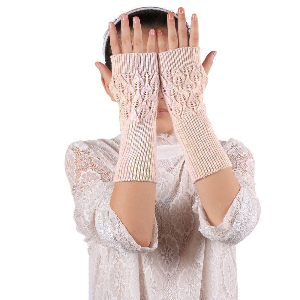 

Hollow Out Leaves Knitted Gloves BE бежевый