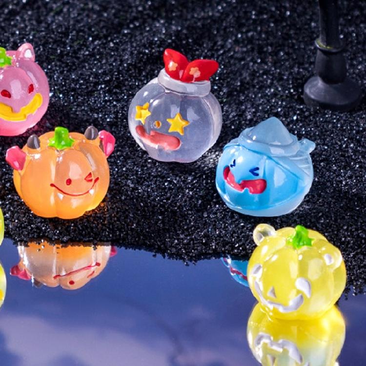 6 Piece Resins Glowing in Dark Pumpkin Miniature Ornaments Halloween Party Supplies DIY Craft Project Accessories Gift