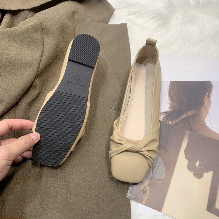 Soft-soled grandma shoes Mary Jane late evening breeze gentle soft-soled ladyshoes 2025 spring and autumn versatile flat-soled single shoes