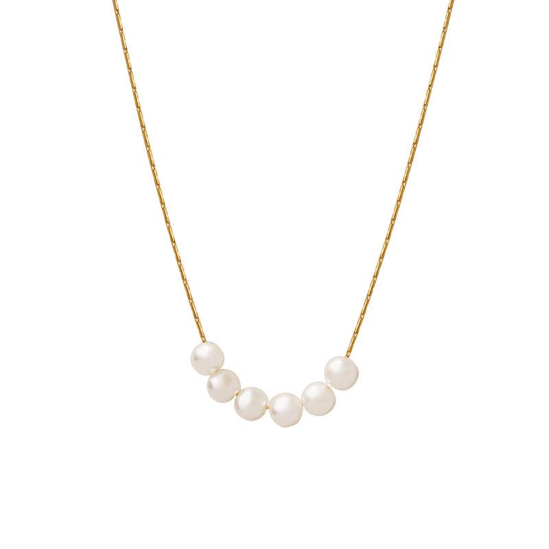 Niche Design Imitation Pearl Pendant Necklace - Gold-Plated Titanium Steel with Dangle Square Chain