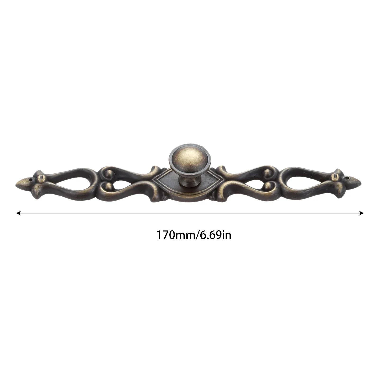 

Vintage Door Handles European Antique Furniture Handles Wardrobe Drawer Pulls Zinc Alloy Kitchen Cabinet Knobs and Handles