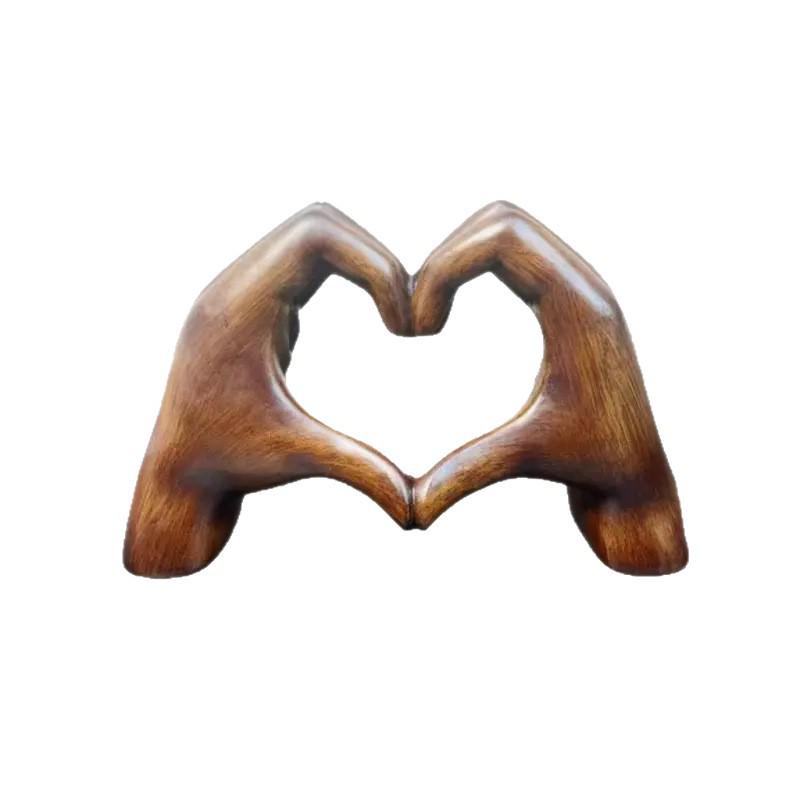 Heart-Shaped Wood Grain Resin Ornament — Perfect Desktop Decoration & Gift for Couples