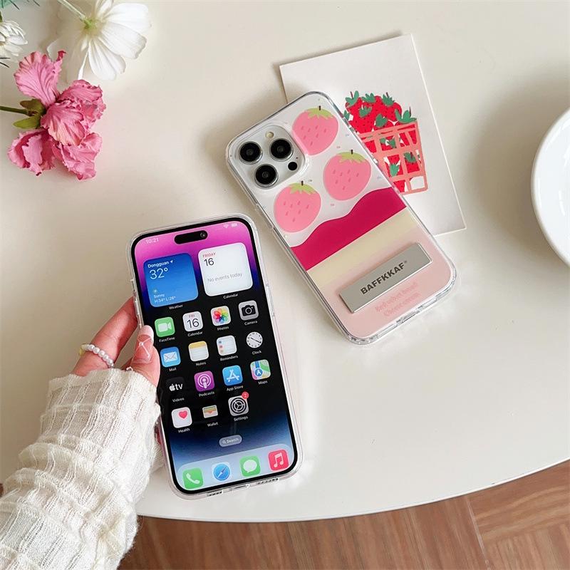 Husa pentru telefon mobil 15Promax: Suport anti-cădere, creativ, invizibil - Design cute Strawberry Girl.