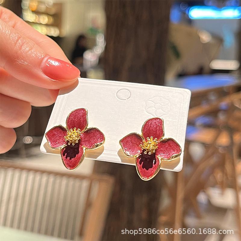 

New trendy large round ring earrings earrings women s full diamond temperament circle earrings light luxury high sense