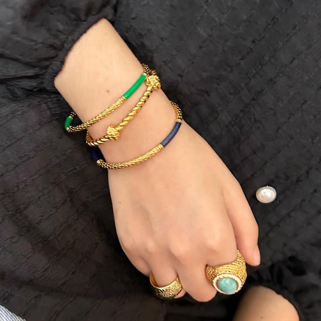 French Niche Design Emerald Thin Bracelet Enamel Splicing Golden Snake Scale Opening Bracelet Female High Texture Versatile