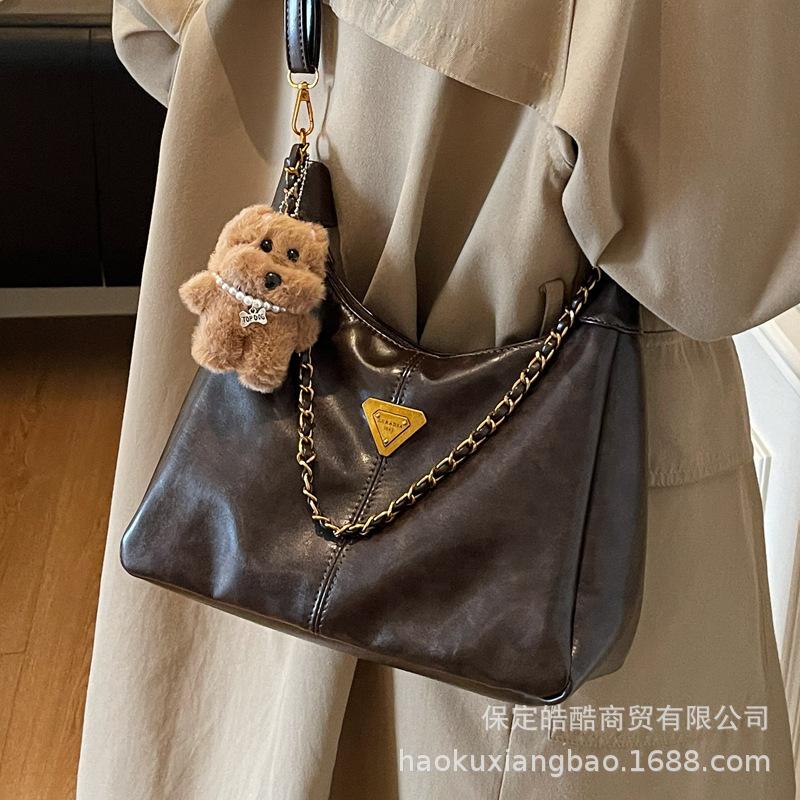 Autumn and winter bags, commuter tote bags, women's 2025 new fashion, high sense, retro shoulder bag, large capacity messenger bag