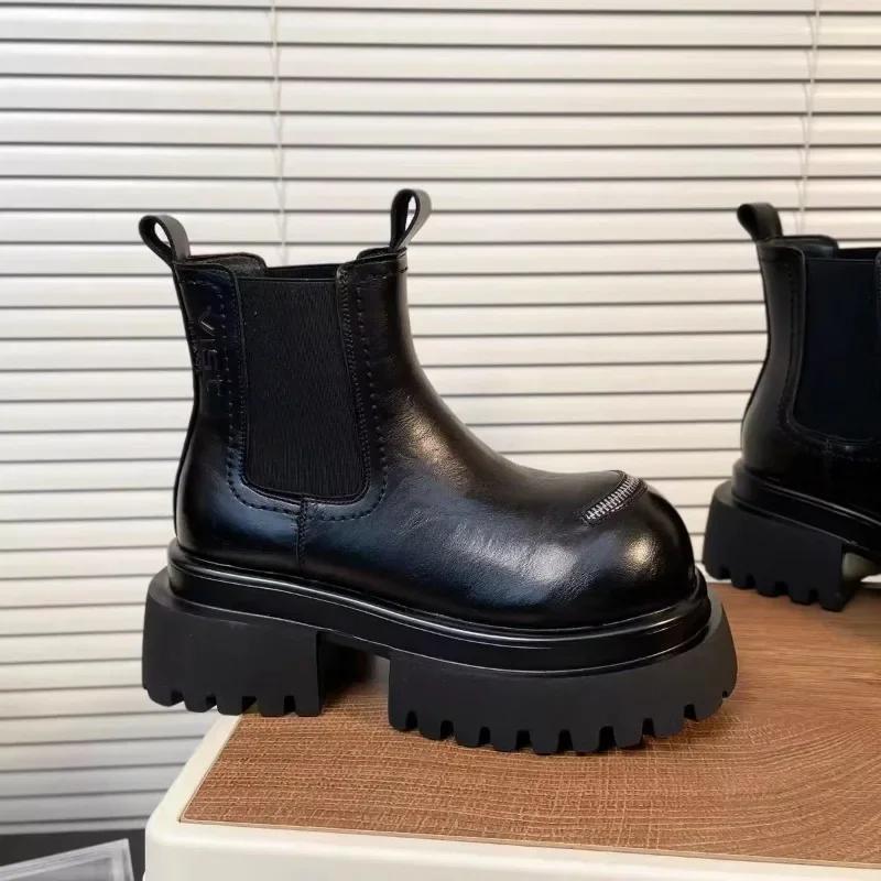 2025 New Women's Thick-soled Short Boots Autumn and Winter Shoes Elegant Modern Chimney Boots Round Head Middle Follow