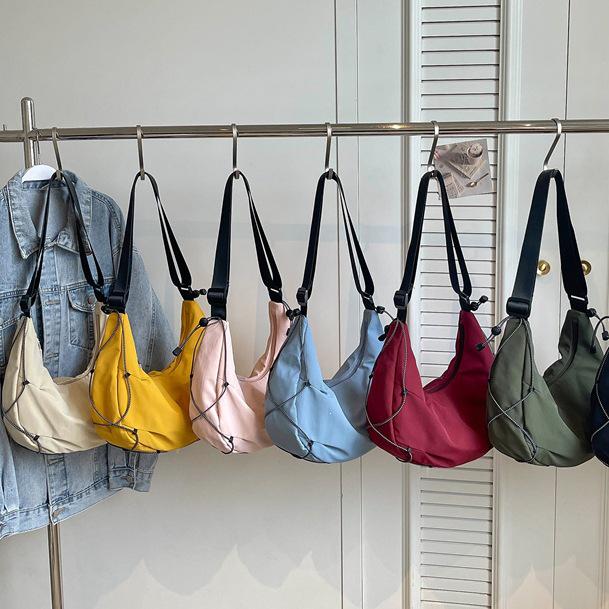 2026 Women's Versatile Casual College Crescent Dumpling Crossbody Bag
