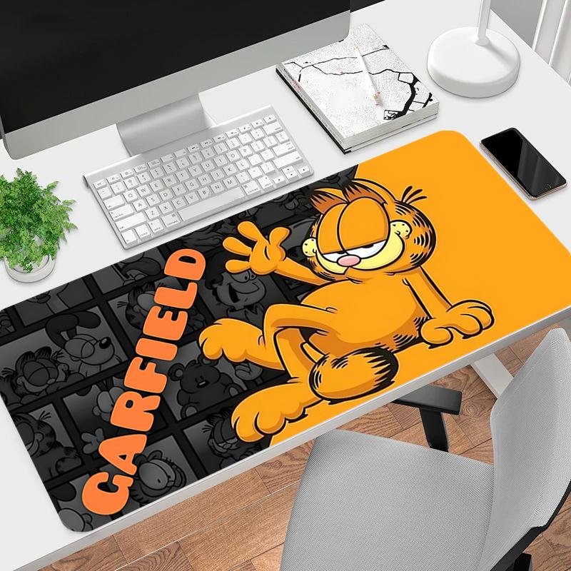 1Pc Garfield'S Playful Pose Gaming Mouse Pad Keyboard Desk Mat Non-slip Rubber Lock Edge Waterproof Computer Mousepad for Office Home Decor Ey13