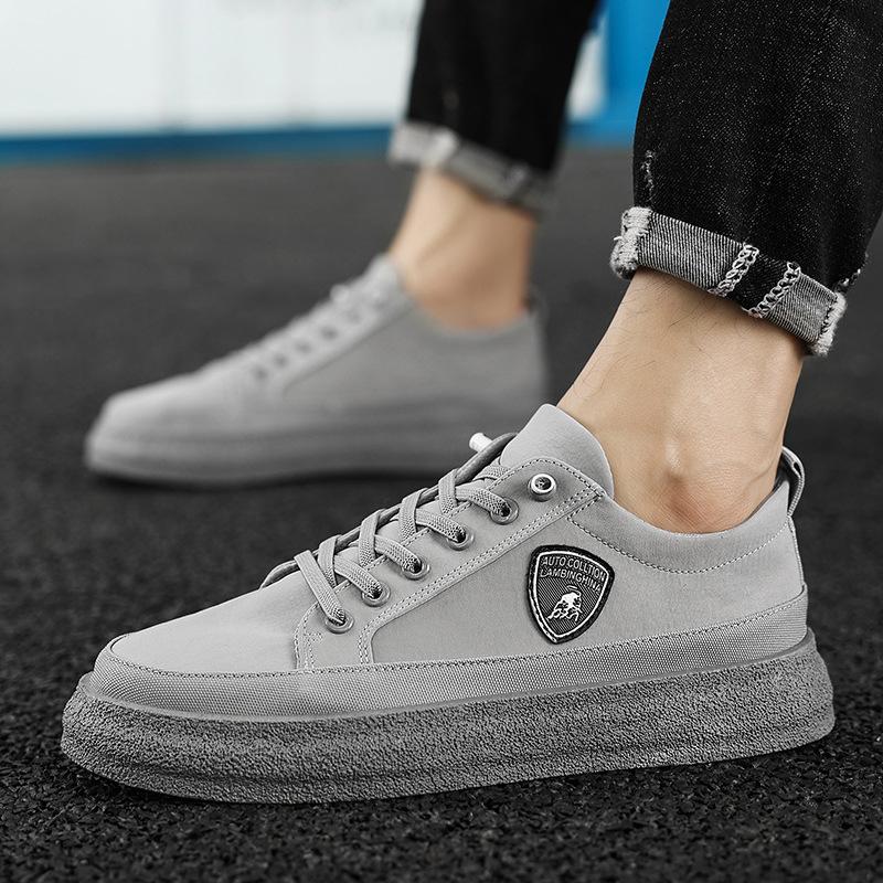 Fashion 2024 Men Classic Silk Cloth Shoes New Male Skateboarding Shoes Autumn Mens Athletic Sport Trainer Platform Gym Shoes