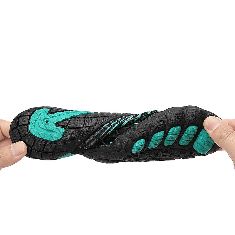 Scarpe da acqua da uomo Scarpe da sport acquatici leggere e traspiranti Scarpe da spiaggia elastiche antiscivolo da donna Scarpe da acqua unisex ad asciugatura rapida per il surf
