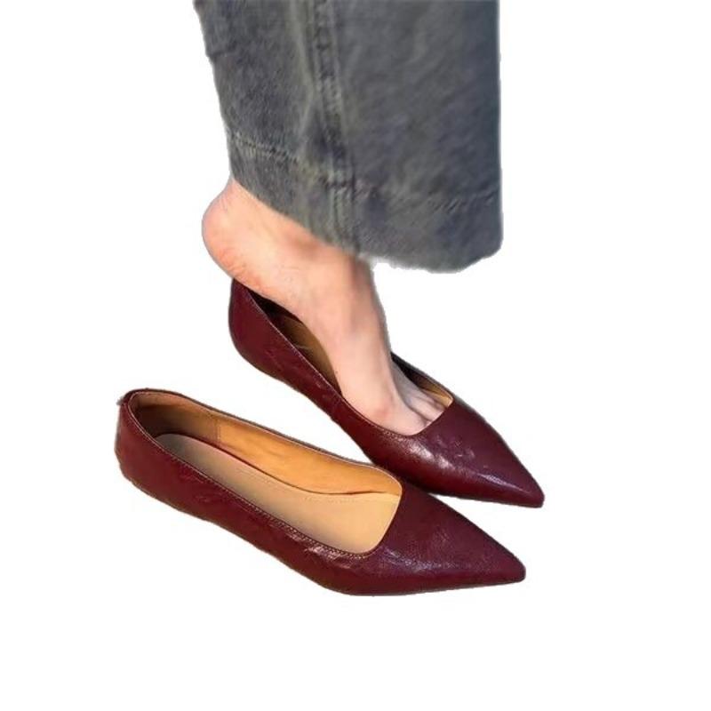 Soft Leather Shoes, Versatile High-heeled Women's Pointed-toe Low-profile Shoes for All Occasions.