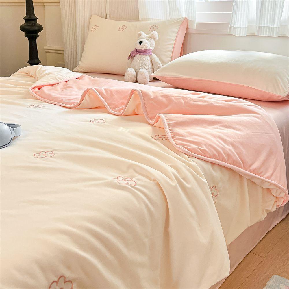Summer Quilt Dorm Single Machine Washable Summer Cool Thin Blanket Air-Conditioning Embroidered
