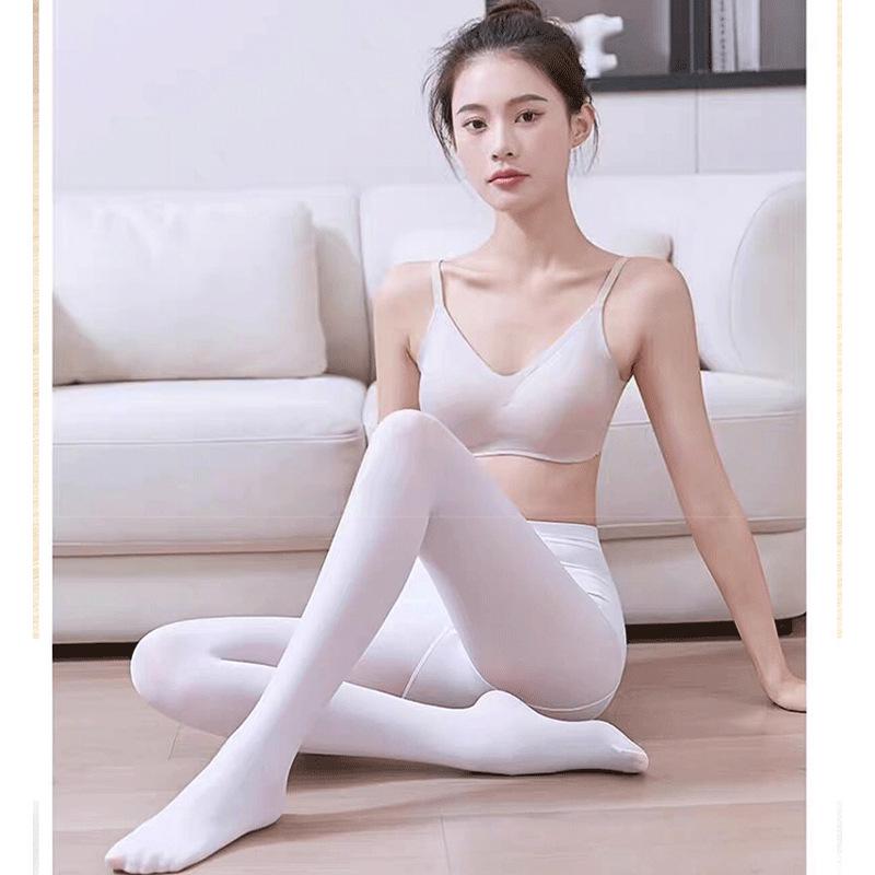 Bílé dámské sametové taneční punčochy, extra dlouhé a vysoce elastické, nadměrná velikost, ideální na jaro/léto.