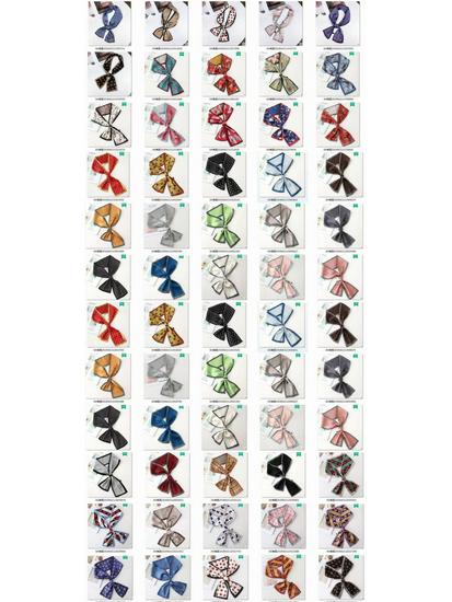 

Женский шарф с магнитной застежкой, украшенный жемчужным ожерельем и повязкой для волос