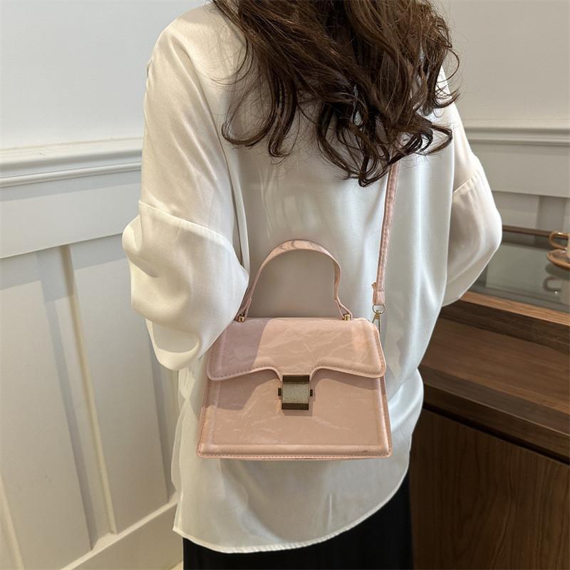 Trendige Koreanische Retro-Schultertasche 2024 Modische Kleine Quadratische Pu-Tasche