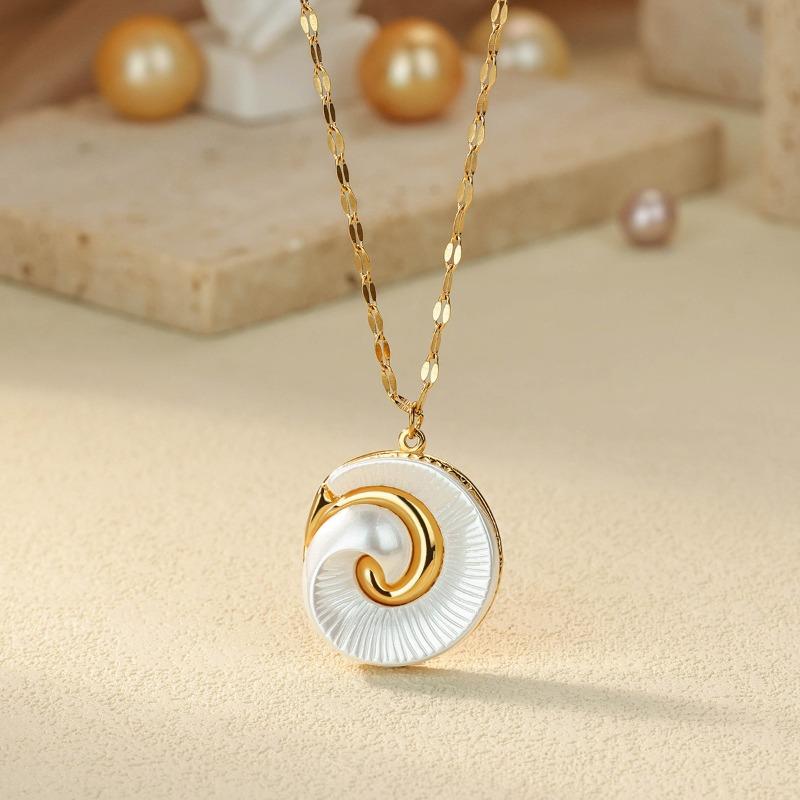 Hot Sale New Shell Heart Necklace Women's Pendant Necklace Little Girl Fashion Jewelry Accessories Collarbone Chain
