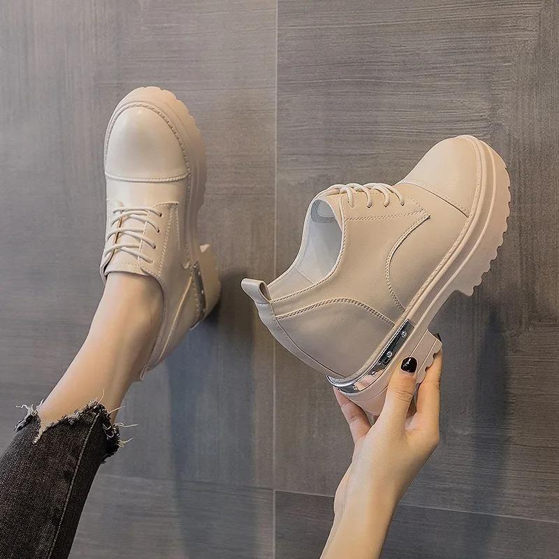 

Мода 2025 Однотонные ботильоны из коровьей кожи Женские ботинки на толстом каблуке и платформе с увеличением высоты Женские короткие ботинки Зимняя теплая обувь 34 бежевый