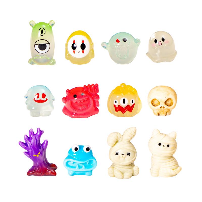 Halloween Creative Skull and Ghost Trinkets for Home, Car, Desktop Resin Craft Decorative Trinkets