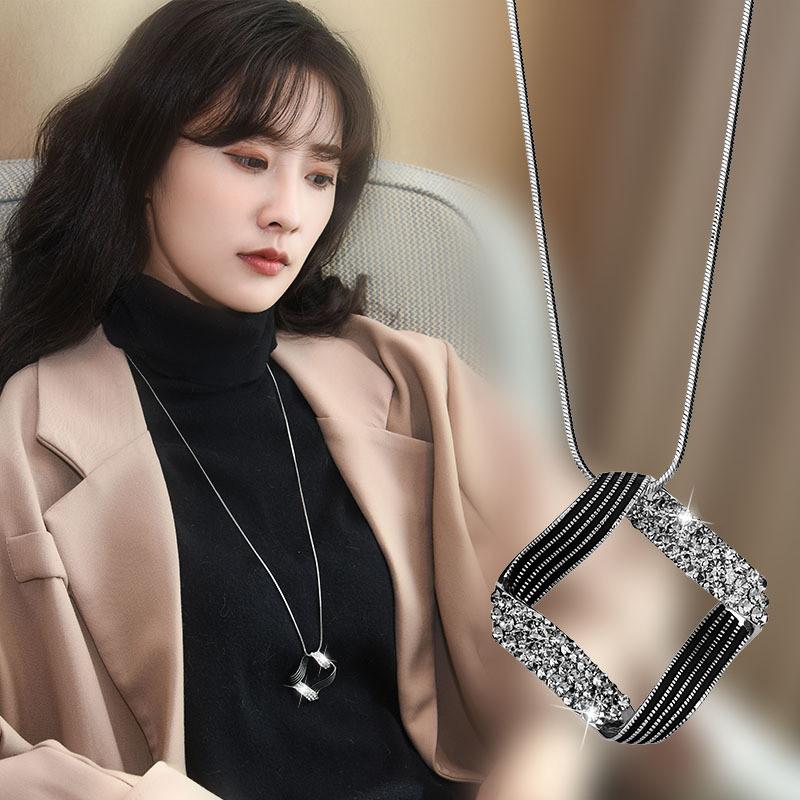 Fashionable Alloy Geometric Necklace For Women Stylish Unique Long Chain Jewelry