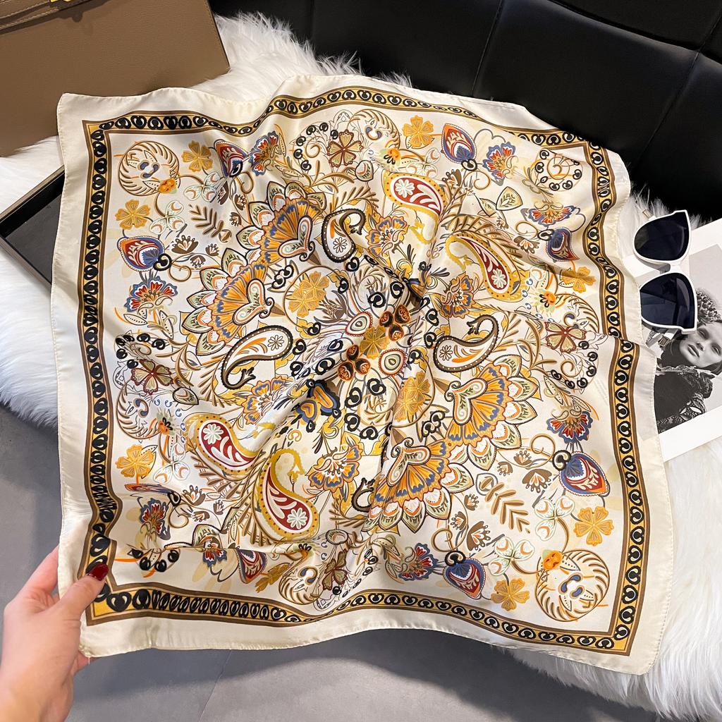 Luxus-Mode-Druck 70*70cm Seide Quadrat Schal Frauen Weiche Satin Haarband Halstuch Krawatte Weibliche Stirnband Foulard Tasche Band