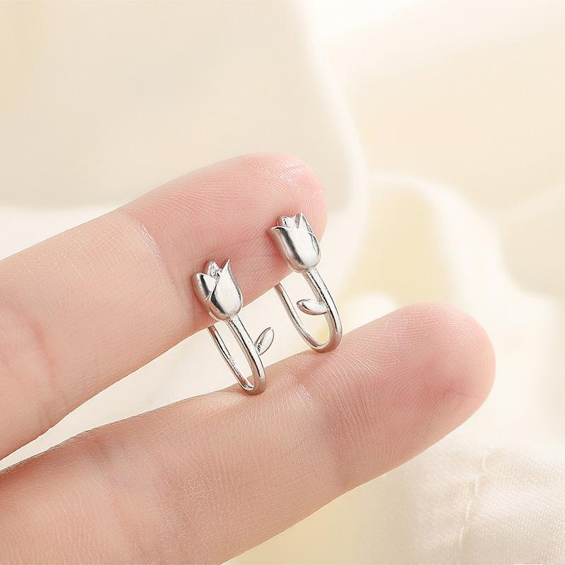 Fashion Tulip Flower Stud Earrings for Women Girls Simple Sweet Silver Color Earring Romantic Jewelry Party New Trend Gifts