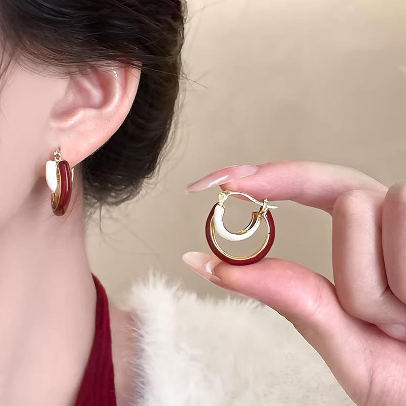 Spicy Girl Vibe: 2025 Sweet & Cool Niche Tassel Earrings - Chic & Slimming Long Design