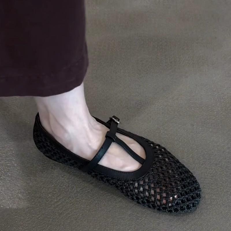 Sheepskin version~ French retro woven hollow T-shaped buckle Mary Jane shoes femininity round head flat bottom light mouth single shoes