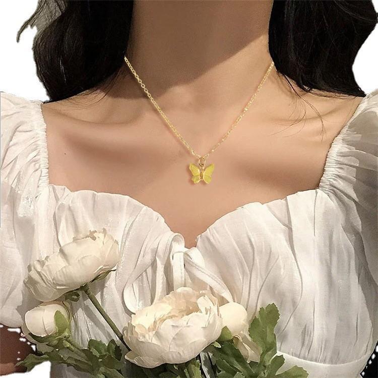 Trendy fashion versatile women's niche light luxury items, simple alloy butterfly pendant necklace