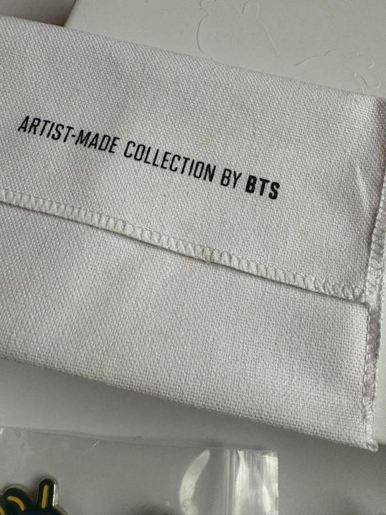 [USED] V Brooch Artist-Made Collection by BTS