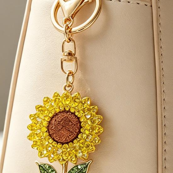 Keychain Pendant Rhinestones Inlaid Sunflower Design Key Chain with Anti-Oxidation Lobster Clasp Backpacks Accessory