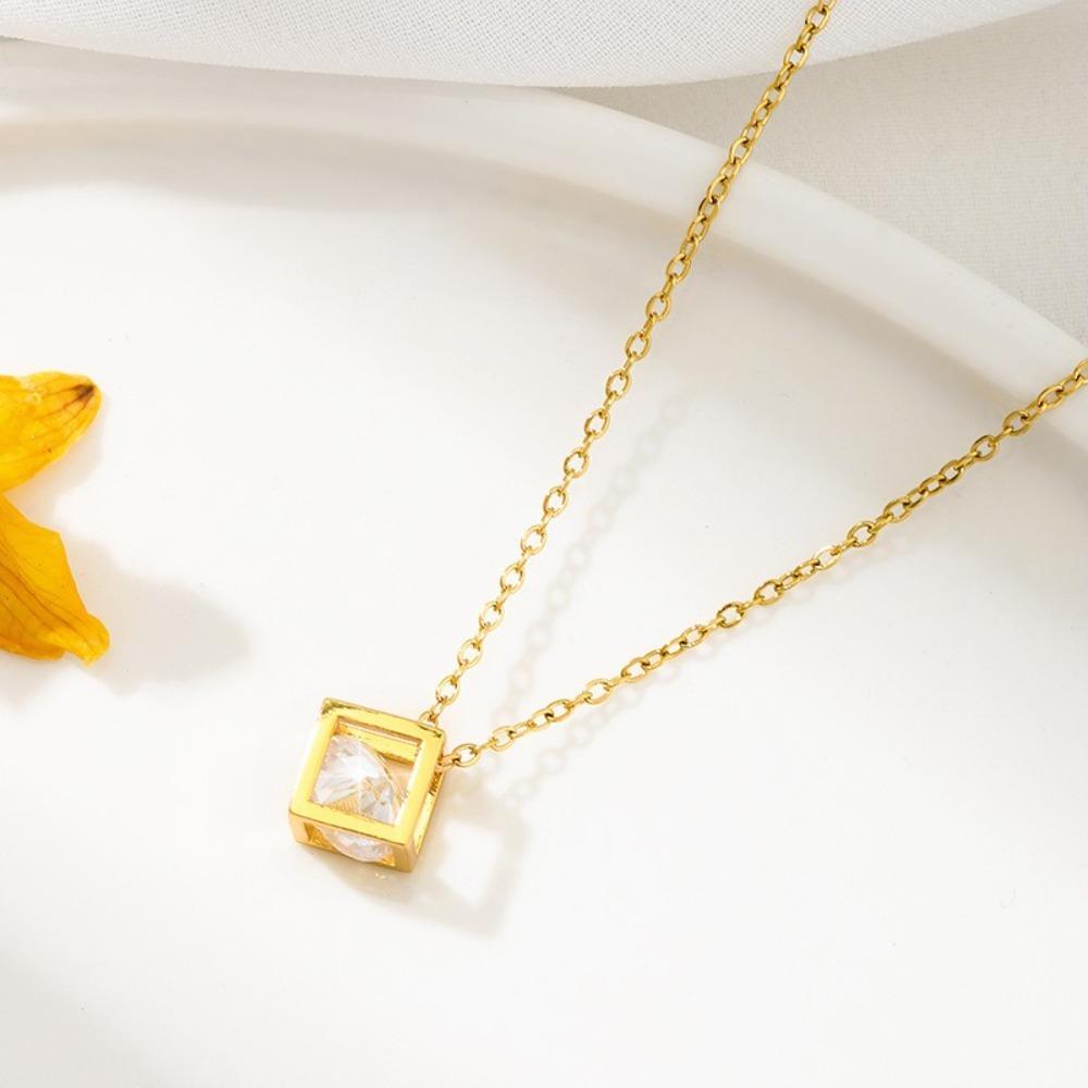 Stainless Steel Clavicle Chain Hollow Zircon Crystal Necklace Square Pendant Necklace  Party Gift