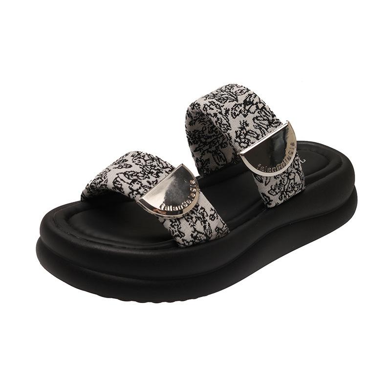 

National style embroidered printed slippers outer wear 2025 summer new Velcro fashion sandals one-word platform beach shoes 35