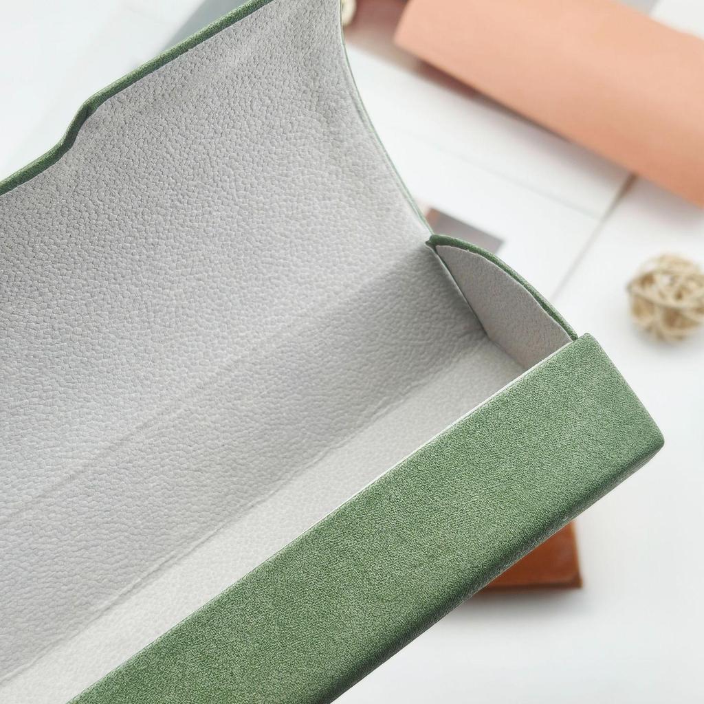 Stylish Leather Glasses Case: Compact, Portable, Protective Myopia Case with Logo Printing Option