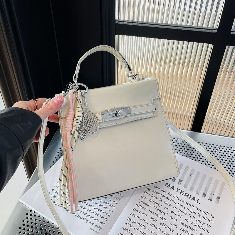 Premium sense niche bag women's spring and summer new fashion shoulder messenger bag portable backpack