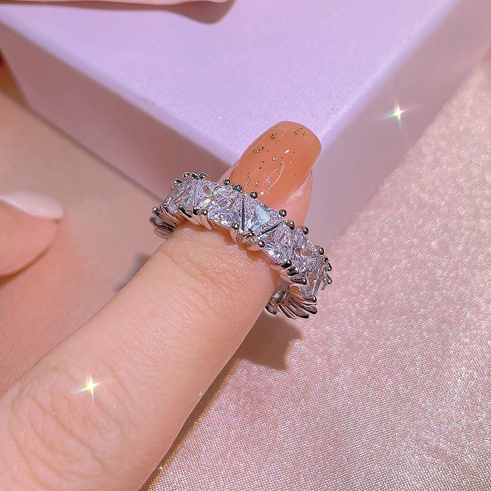 Sterling Silver Creative Simple Triangle Stitching Single Row White Zircon Ring Ladies Party Birthday Wedding Jewelry Gift