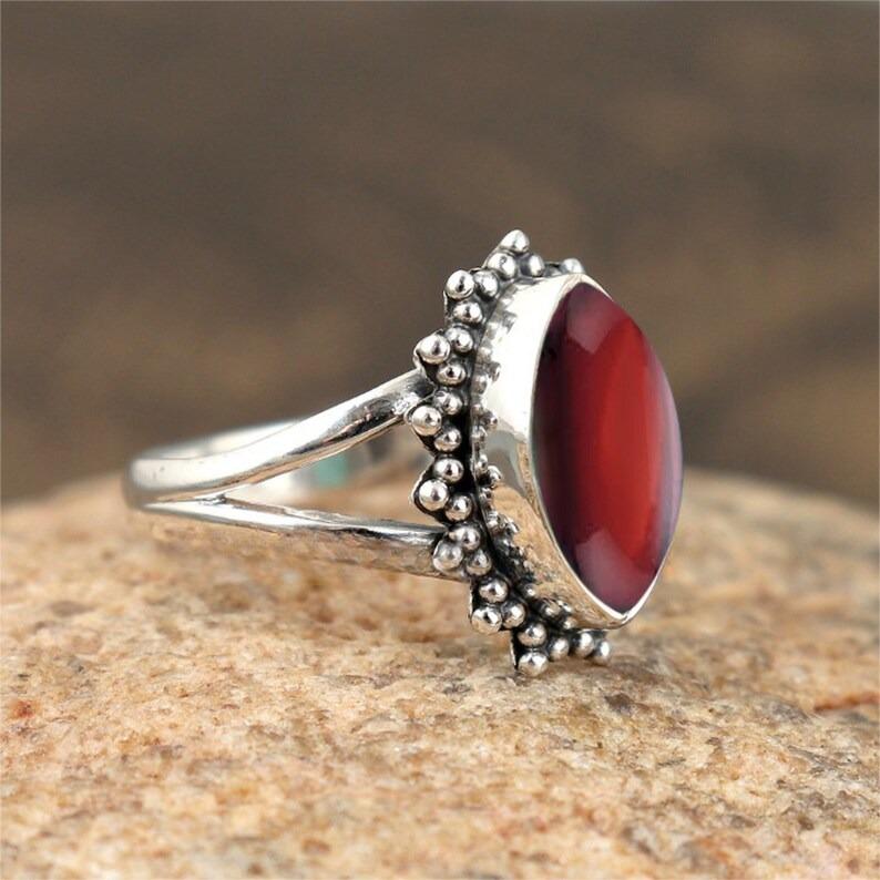 Prsten s markýzovým granátem, Ručně vyrobený prsten, Designový prsten, Dárek pro ni, Boho prsten, Stříbrný prsten 925