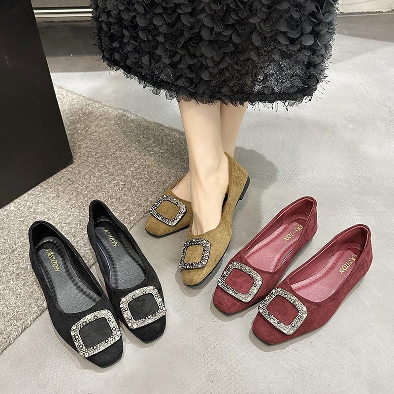 Korean Version of Rhinestone Shallow Mouth Single Shoes Women's Spring and Autumn 2025 New French Temperament Fairy with Skirt Flat Bottom Evening Sho