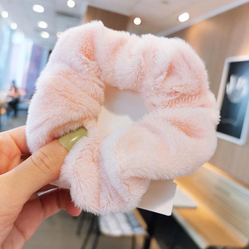 Women's Autumn/Winter Plush Pig Intestine Hair Band – Korean Style, High Elastic, Versatile Fur Hair Accessory