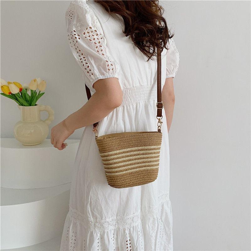 Niche Straw Woven Bag Women's Woven Holiday Messenger Bag Fashion Versatile Bucket Beach Shoulder Tote Zipper Ins