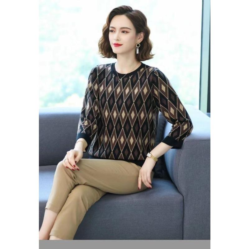 Round Neck Hooded Sweatshirt for Women In Autumn and Winter New Style Velvet Thickened Inner Warm Printed Loose Bottoming Shirt Top