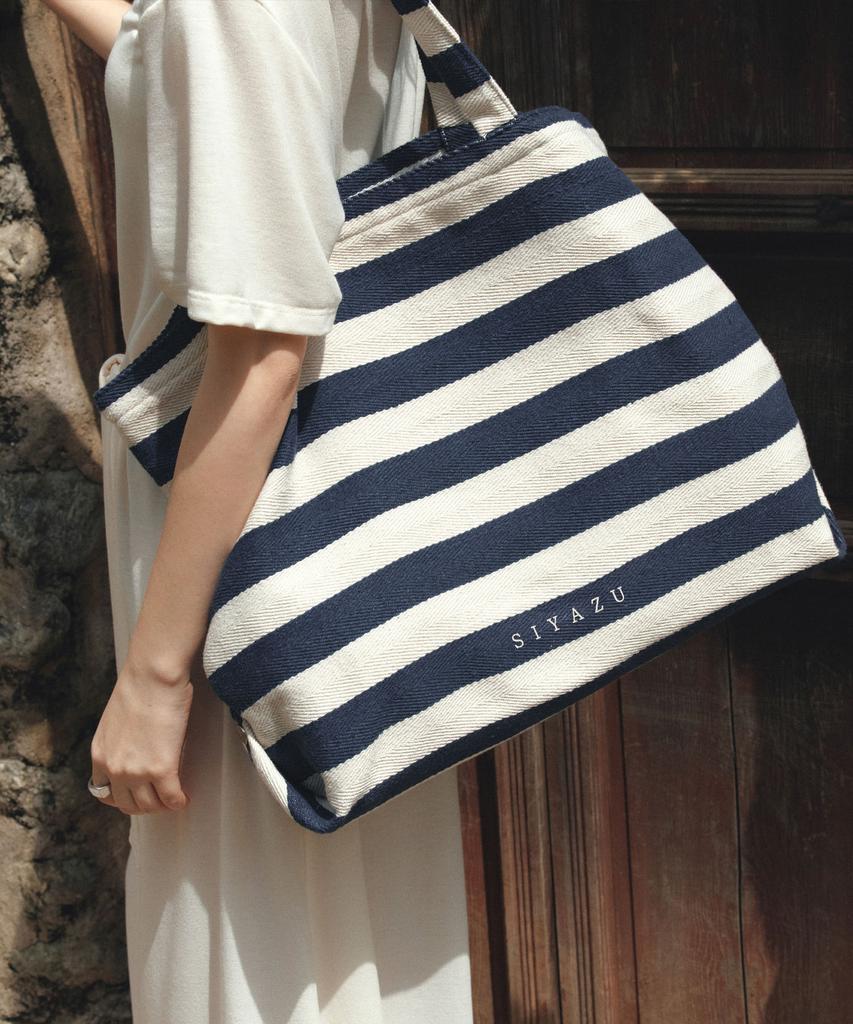 Siyazu Siac3131 Big St Maree Tote_Navy