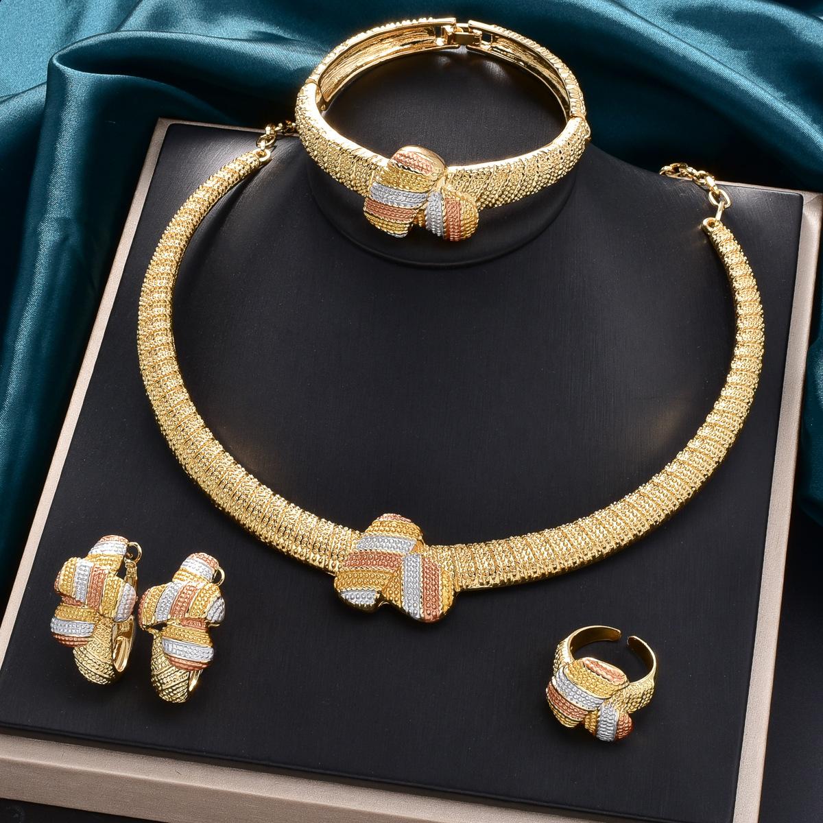 

18K Baby s Breath Necklace Bracelet Earrings Ring Middle Eastern Women s Banquet Jewelry Set 2026 18K