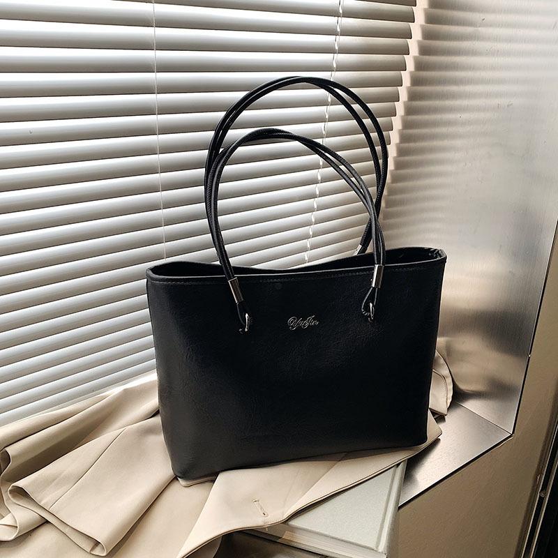 Underarm bag summer new large-capacity tote bag casual simple high-end shoulder bag