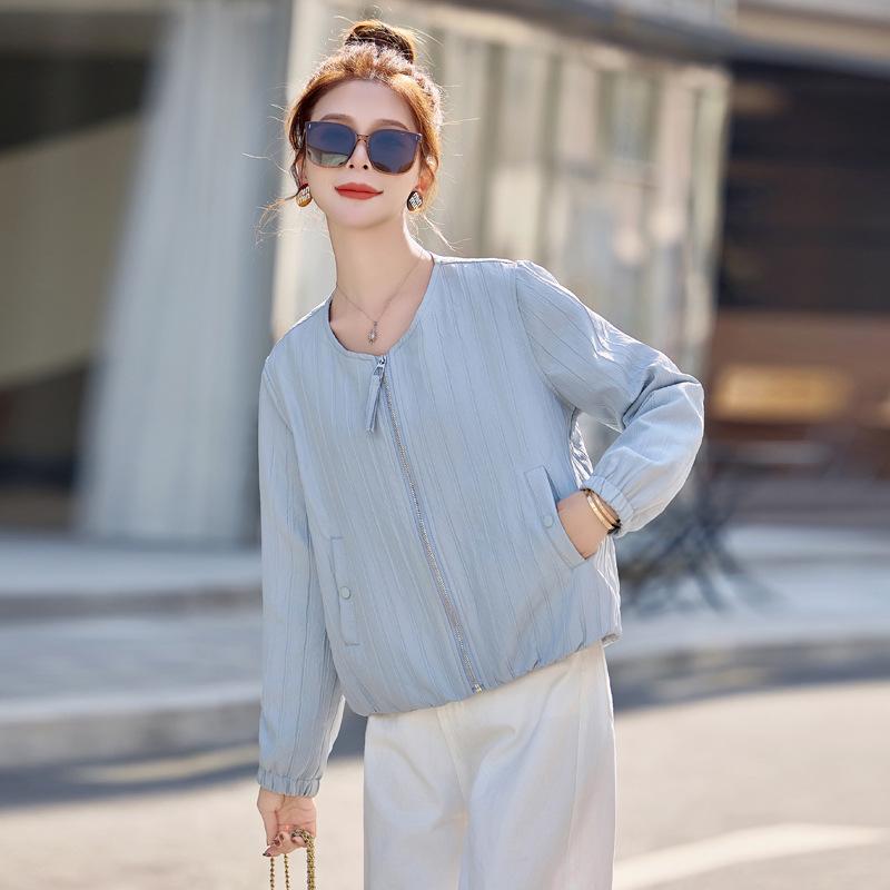 

Женская синяя повседневная бейсбольная куртка - Коллекция Весна/Осень 2025, Маленький размер, Круглый вырез. Medium небесно-голубой