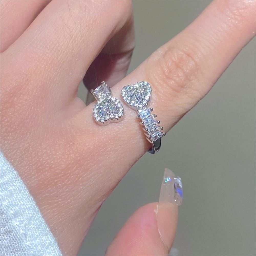 Elegant Sparkling Zirconia Heart Design Cuff Ring for Women Luxury Stylish Rhinestore Rings Jewelry Gifts Accessory